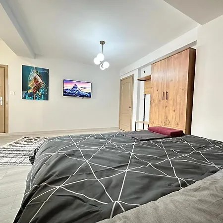 Aparthotel Airhome