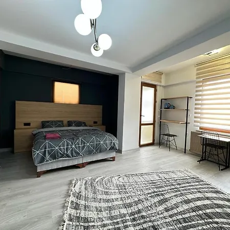 Airhome Aparthotel *