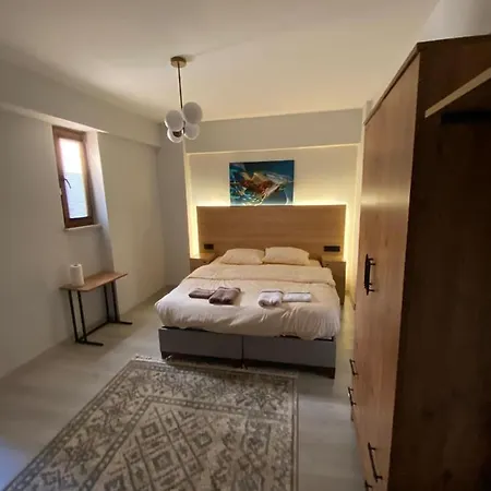 Airhome Aparthotel